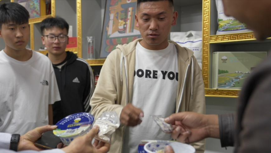 白小姐四肖期期准免费下载,迪丽热巴早期微博精神状态演我,创造力策略实施推广_扩展版V9.81