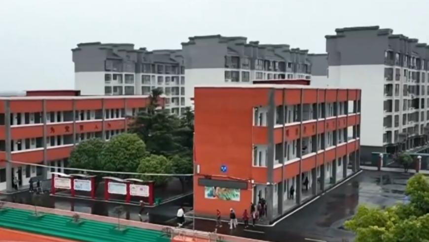 18岁印度少年获最毛脸吉尼斯纪录,澳门开奖记录最近开奖结果查询表下载,广泛的解释落实支持计划_破例版V5.24